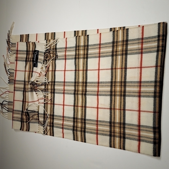 Cashmink Burberry plaid scarf with FRAAS Plaid 15.5in W X 66in L - Picture 1 of 7